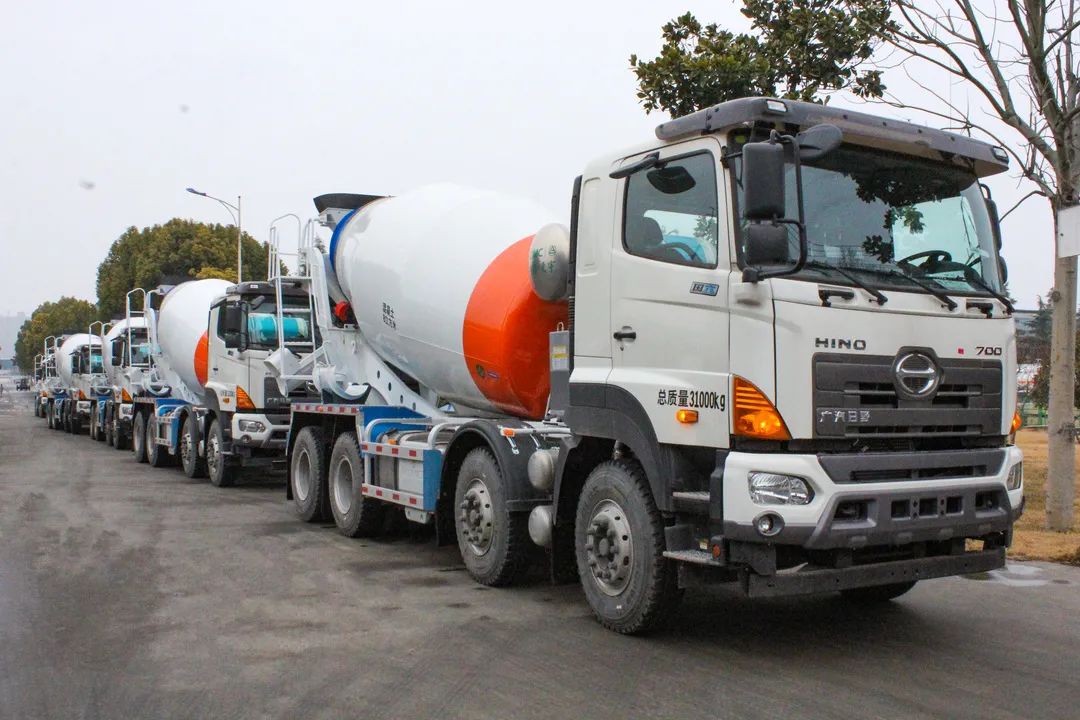 草长莺飞仲春天，，，，，，jdb电子游戏搅拌赴前线！