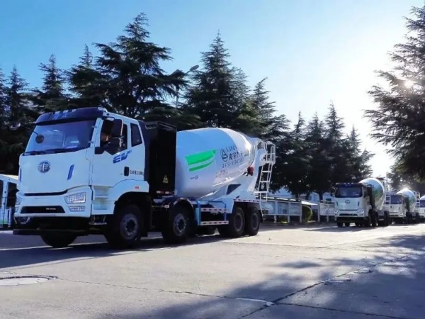 新闻关注丨国家发改委、财务部：2025国四重卡更高可津贴14万元；；；新能源重卡12月销1.5万