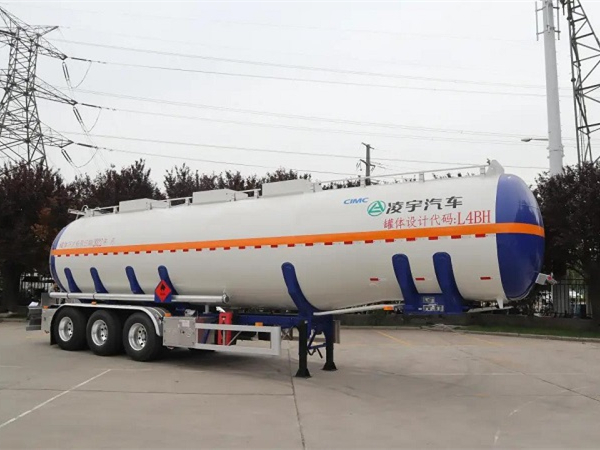 中集jdb电子游戏新款铝合金易燃液体运输车来了！